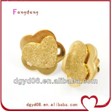 Boucles d&#39;oreilles en acier inoxydable avec fleur et coeur